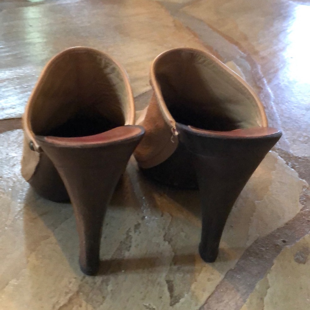 Mules with heels in calf skin - Picture 4 of 4